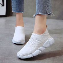 Load image into Gallery viewer, Women Flyknit Sneakers
